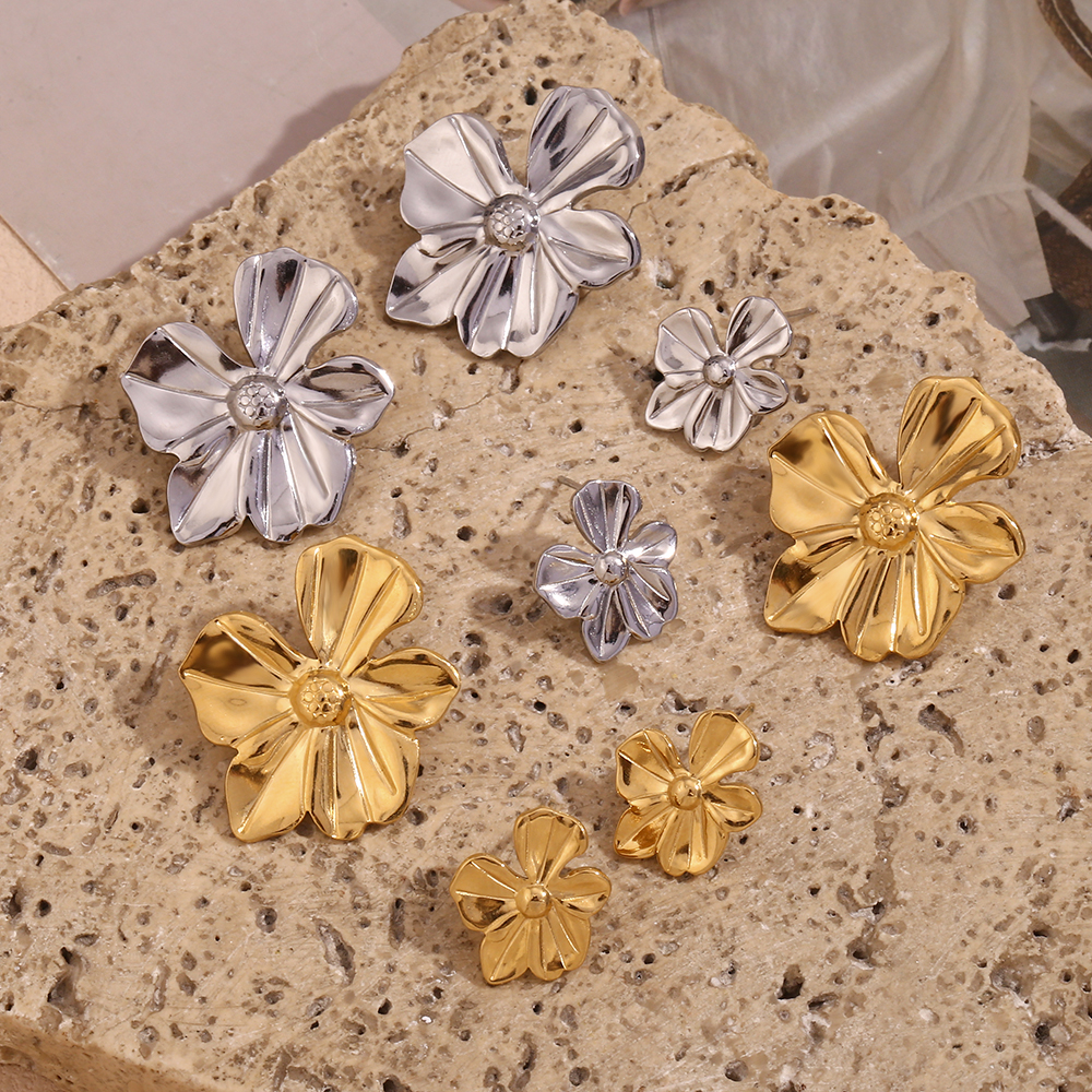 1 Pair Classic Style Flower 304 Stainless Steel 18K Gold Plated Ear Studs display picture 18
