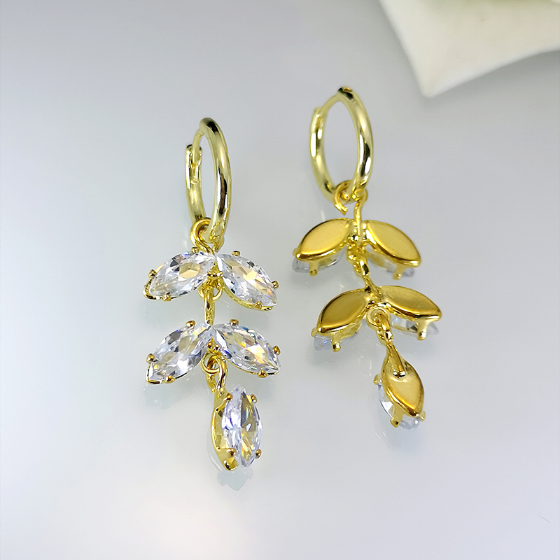 1 Pair Casual Luxurious Leaf Inlay Copper Zircon Drop Earrings display picture 2