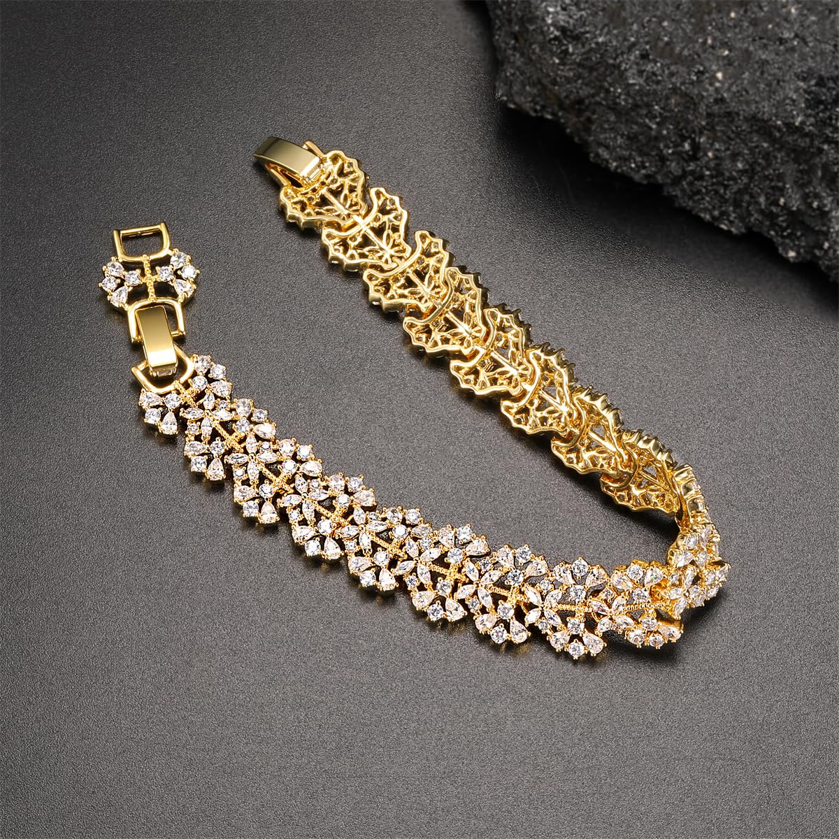 Brass 18K Gold Plated Casual Classic Style Plating Inlay Round Zircon Tennis Bracelet display picture 4