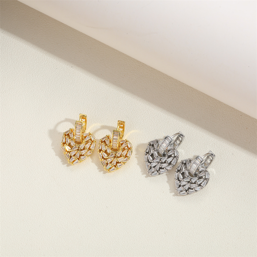 1 Pair Simple Style Heart Shape Inlay Copper Zircon 14K Gold Plated Ear Studs display picture 7
