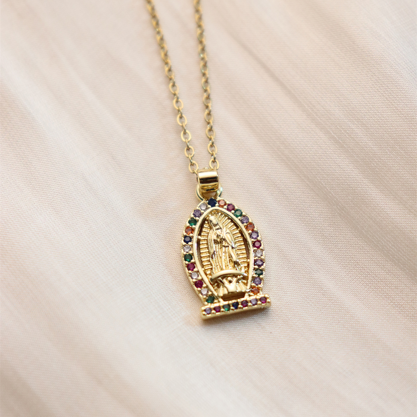 Wholesale IG Style Human Madonna Of The Yarnwinder 304 Stainless Steel Copper Inlay 18K Gold Plated Zircon Pendant Necklace display picture 3