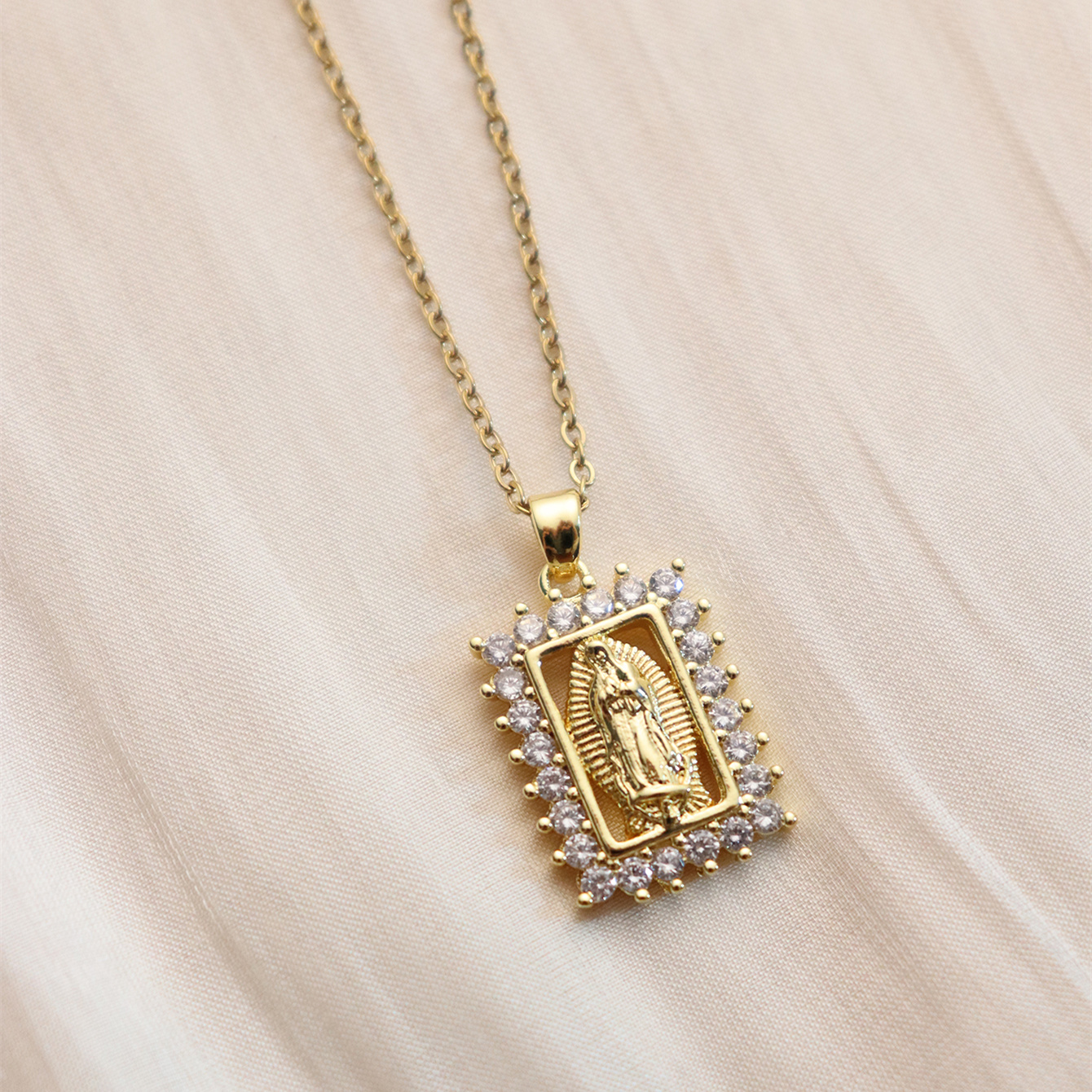 Wholesale IG Style Human Madonna Of The Yarnwinder 304 Stainless Steel Copper Inlay 18K Gold Plated Zircon Pendant Necklace display picture 7