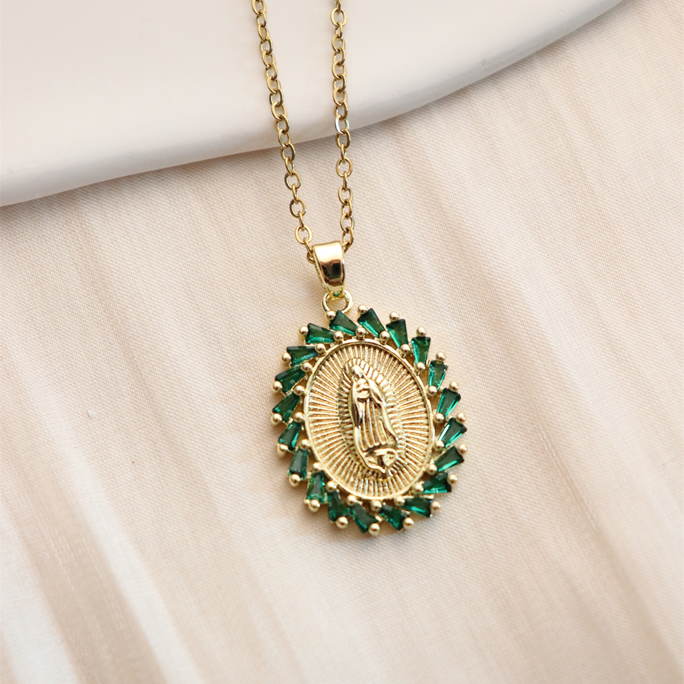 Wholesale IG Style Human Madonna Of The Yarnwinder 304 Stainless Steel Copper Inlay 18K Gold Plated Zircon Pendant Necklace display picture 10