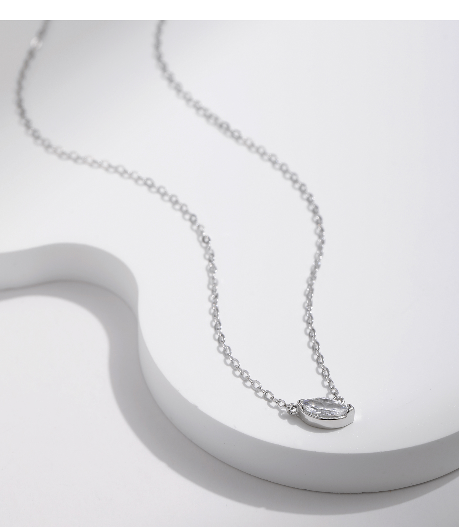 Sterling Silber Versilbert Elegant Einfacher Stil Überzug Inlay Oval Zirkon Halskette Mit Anhänger display picture 7
