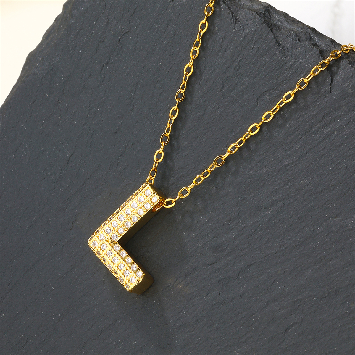 Cobre Chapados en oro de 18k Casual Estilo Simple Embutido Letra Circón Collar Colgante display picture 5