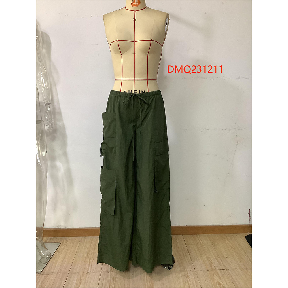 Women's Holiday Daily Simple Style Solid Color Full Length Pocket Casual Pants Cargo Pants display picture 6