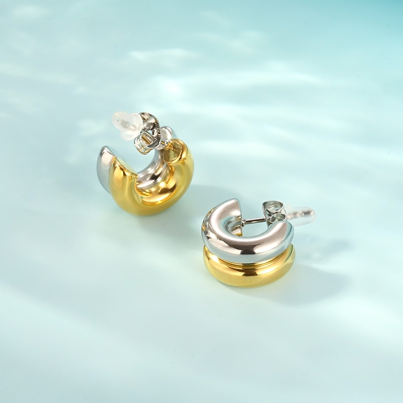 1 Pair Simple Style Solid Color 304 Stainless Steel 18K Gold Plated Ear Studs display picture 10