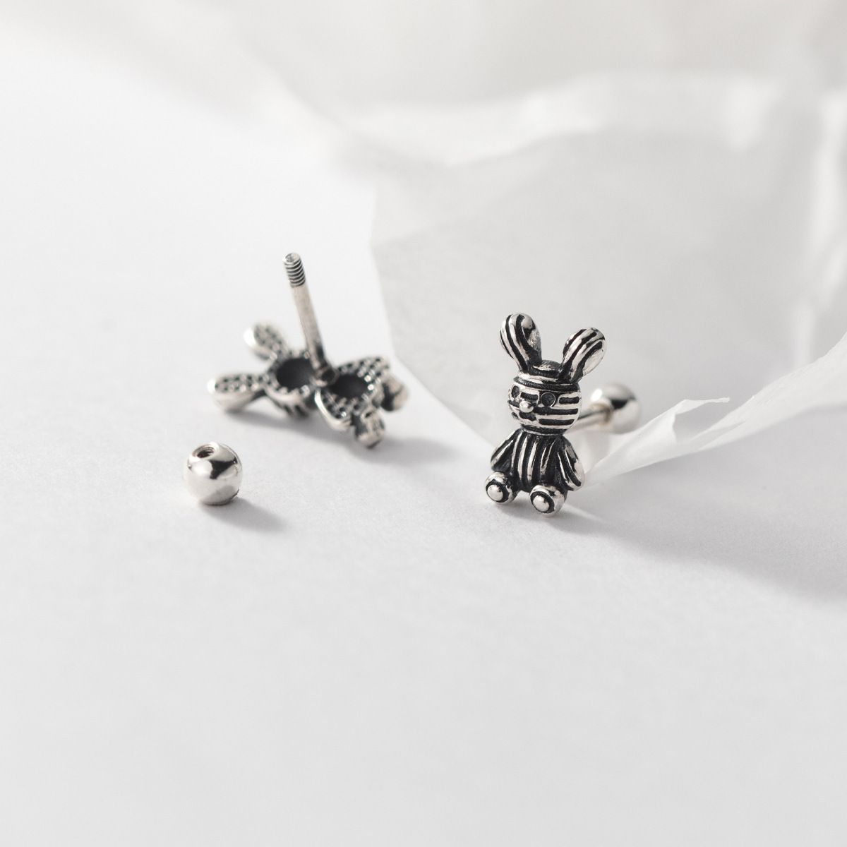 1 Pair Simple Style Classic Style Rabbit Copper Silver Plated Ear Studs display picture 1