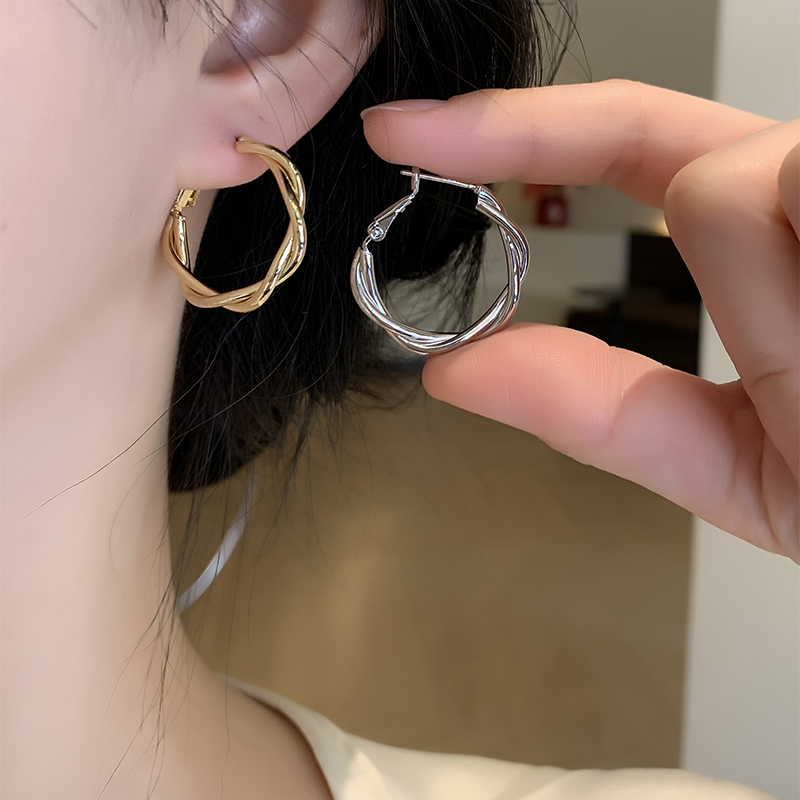 1 Pair Simple Style Solid Color Alloy White Gold Plated Gold Plated Hoop Earrings display picture 2