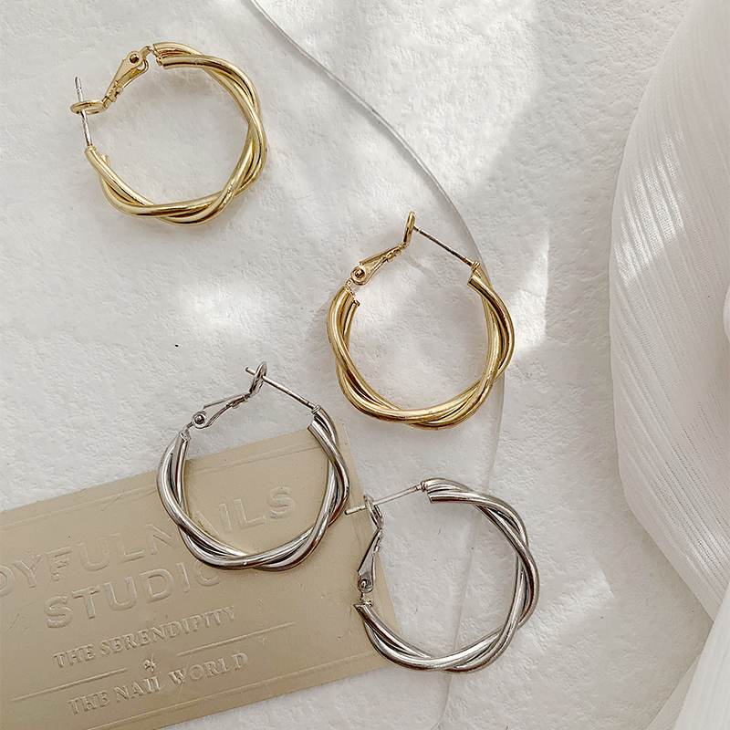 1 Pair Simple Style Solid Color Alloy White Gold Plated Gold Plated Hoop Earrings display picture 8