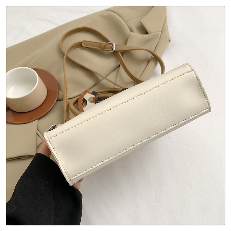 Women's Pu Leather Solid Color Vintage Style Ornament Sewing Thread Zipper Handbag display picture 2