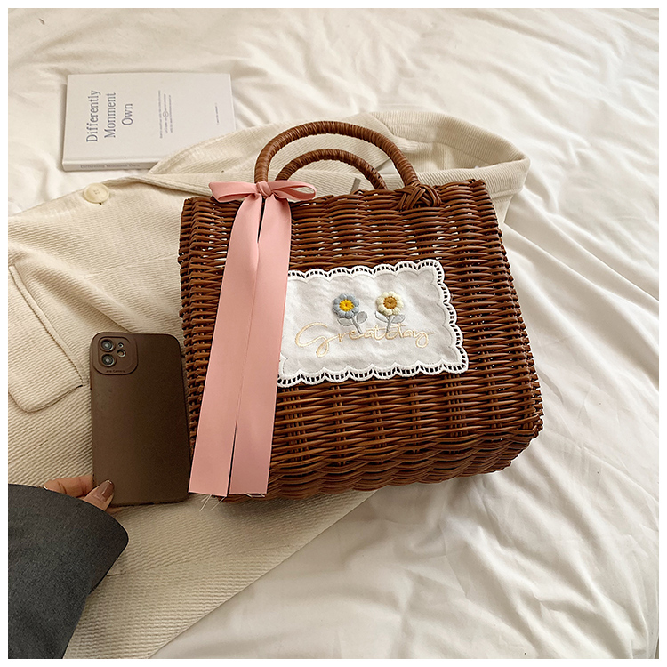 Women's Straw Letter Flower Vacation Open Straw Bag display picture 3