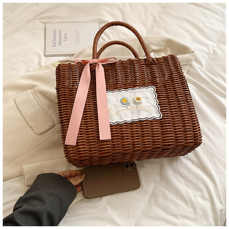 Women's Straw Letter Flower Vacation Open Straw Bag display picture 5