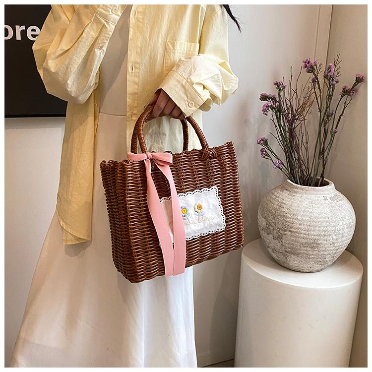 Women's Straw Letter Flower Vacation Open Straw Bag display picture 21