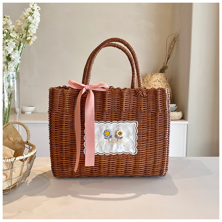 Women's Straw Letter Flower Vacation Open Straw Bag display picture 18