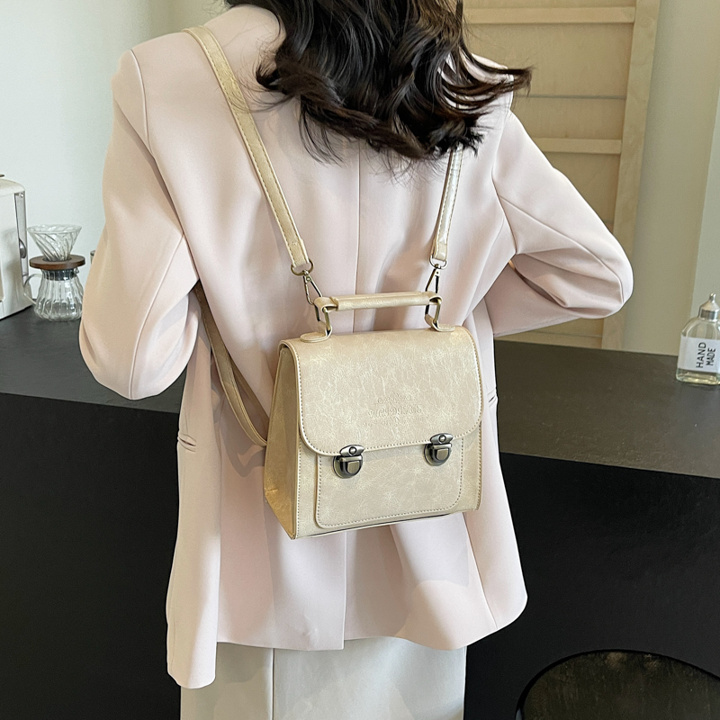 Women's Medium Pu Leather Solid Color Preppy Style Classic Style Lock Clasp Fashion Backpack display picture 13