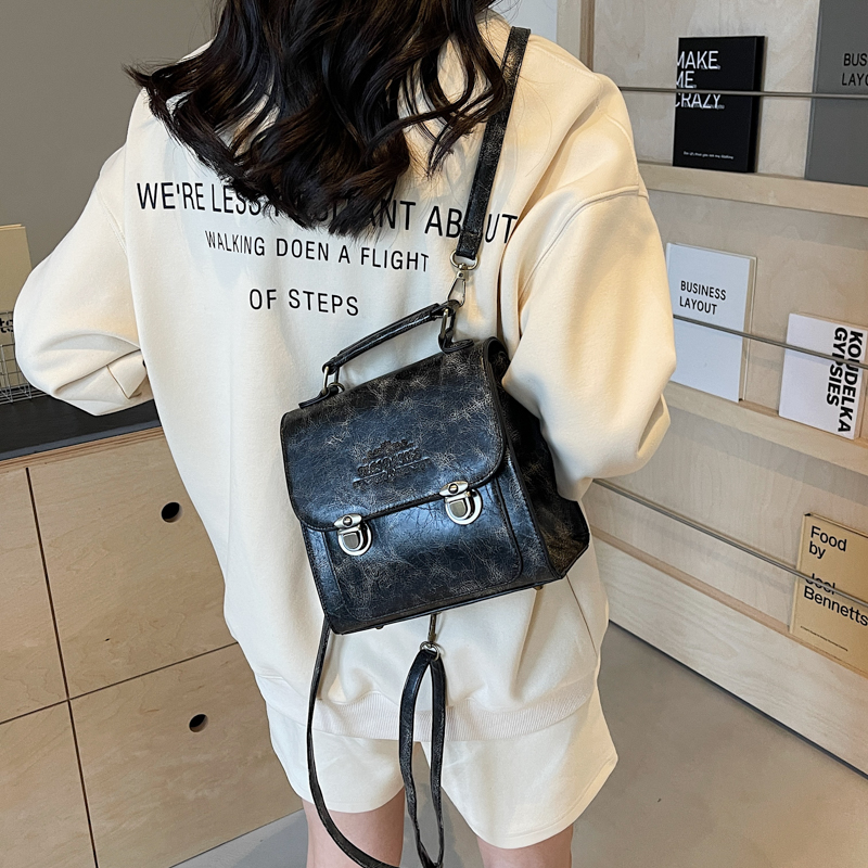 Women's Medium Pu Leather Solid Color Preppy Style Classic Style Lock Clasp Fashion Backpack display picture 15