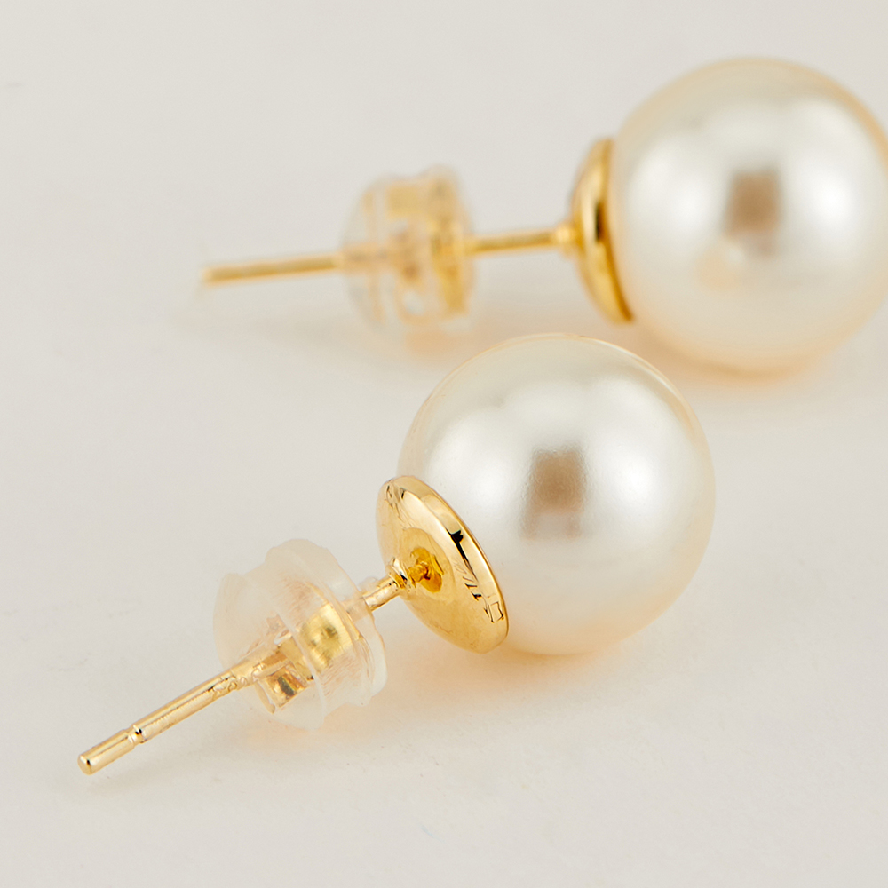 1 Pair Elegant Solid Color Inlay Artificial Pearl Artificial Pearls Ear Studs display picture 3