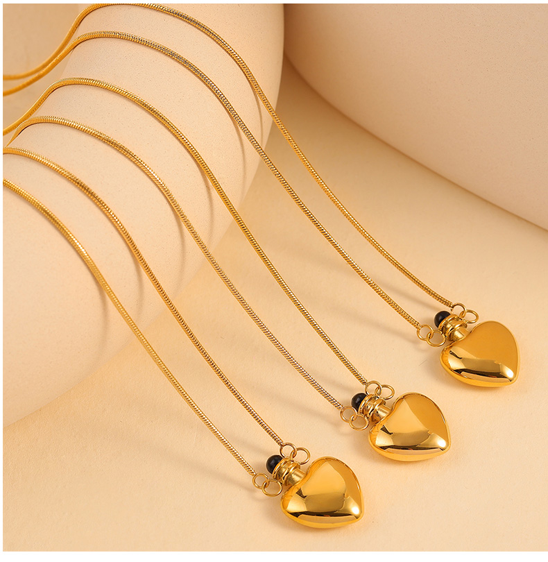 Titanium Steel 18K Gold Plated Elegant Simple Style Plating Heart Shape Pendant Necklace display picture 3