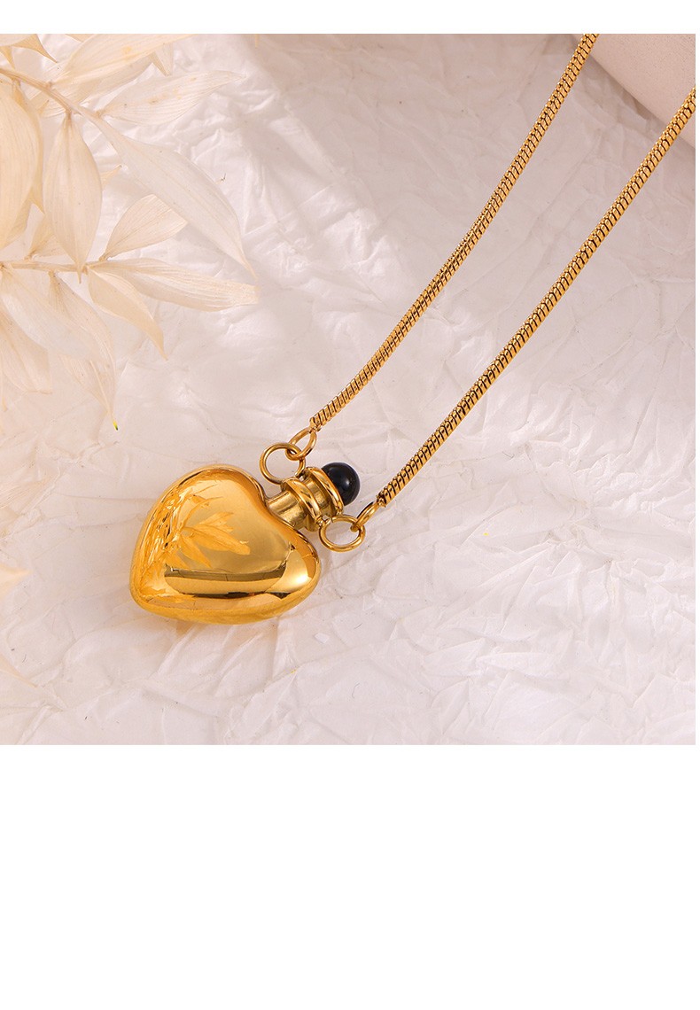 Titan Stahl 18 Karat Vergoldet Elegant Einfacher Stil Überzug Herzform Halskette Mit Anhänger display picture 4
