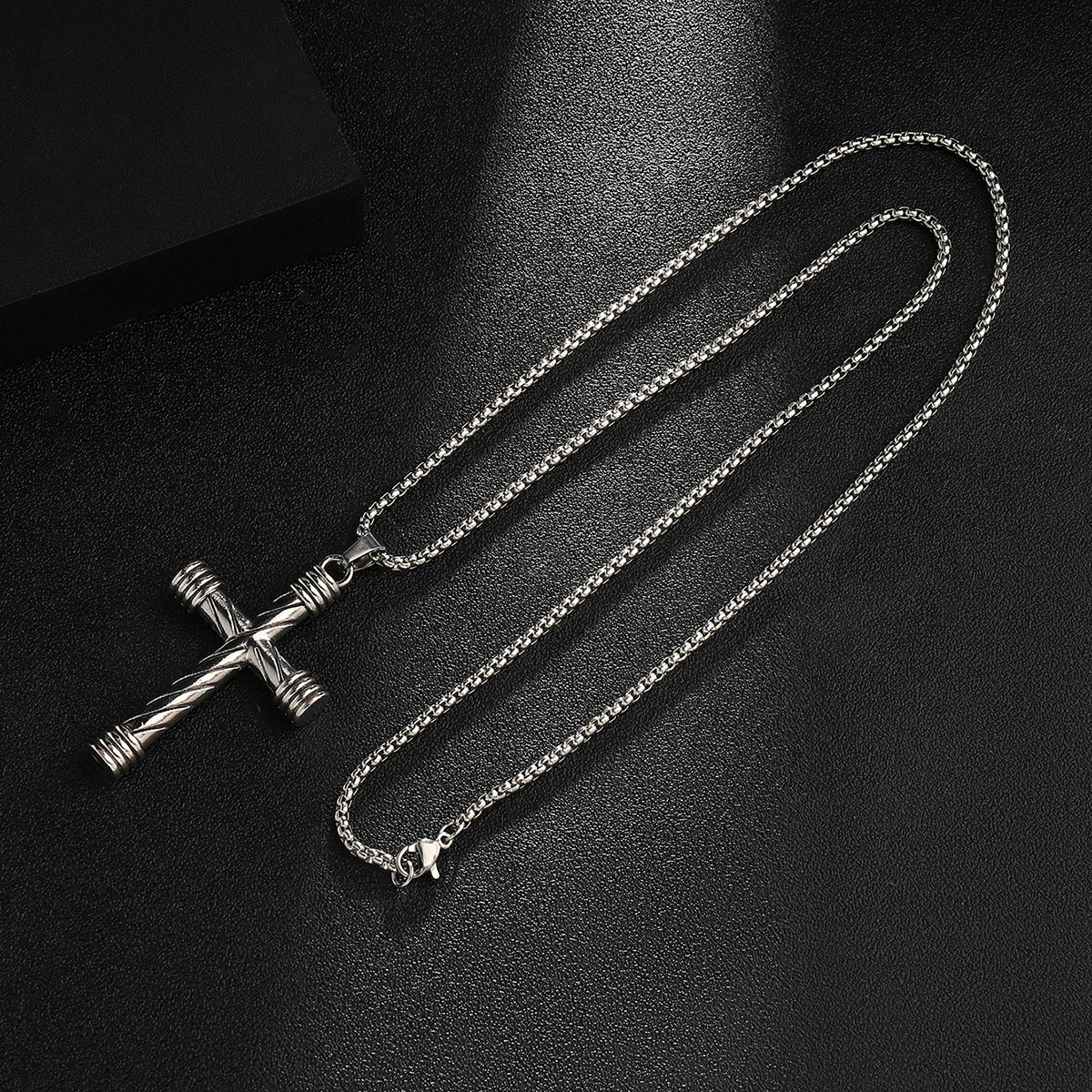 Hip-Hop Cross 201 Stainless Steel Zinc Alloy Polishing Men's Necklace display picture 5