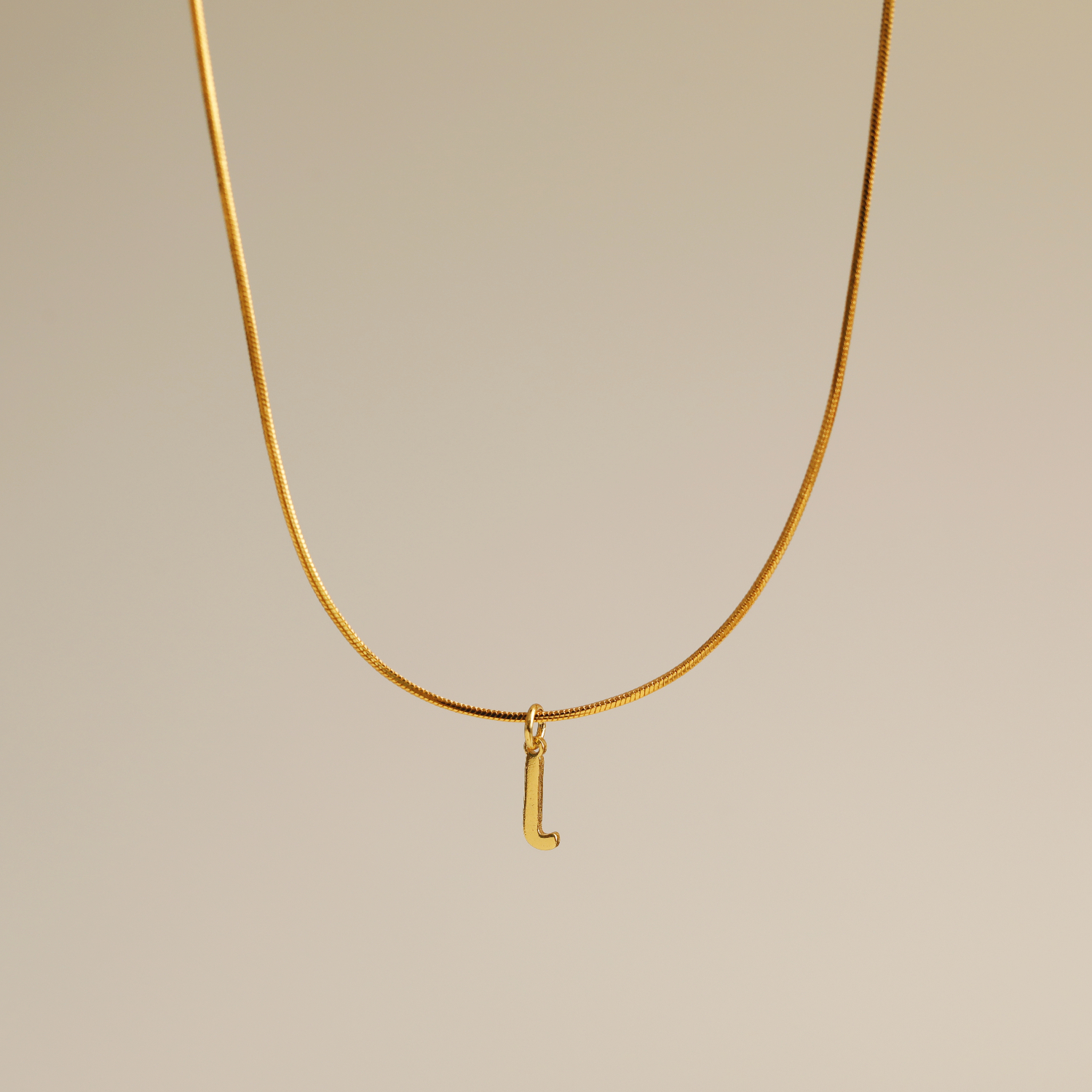 De Gros Style Simple Commuer Lettre Le Cuivre Plaqué Or 18K Pendentif display picture 2