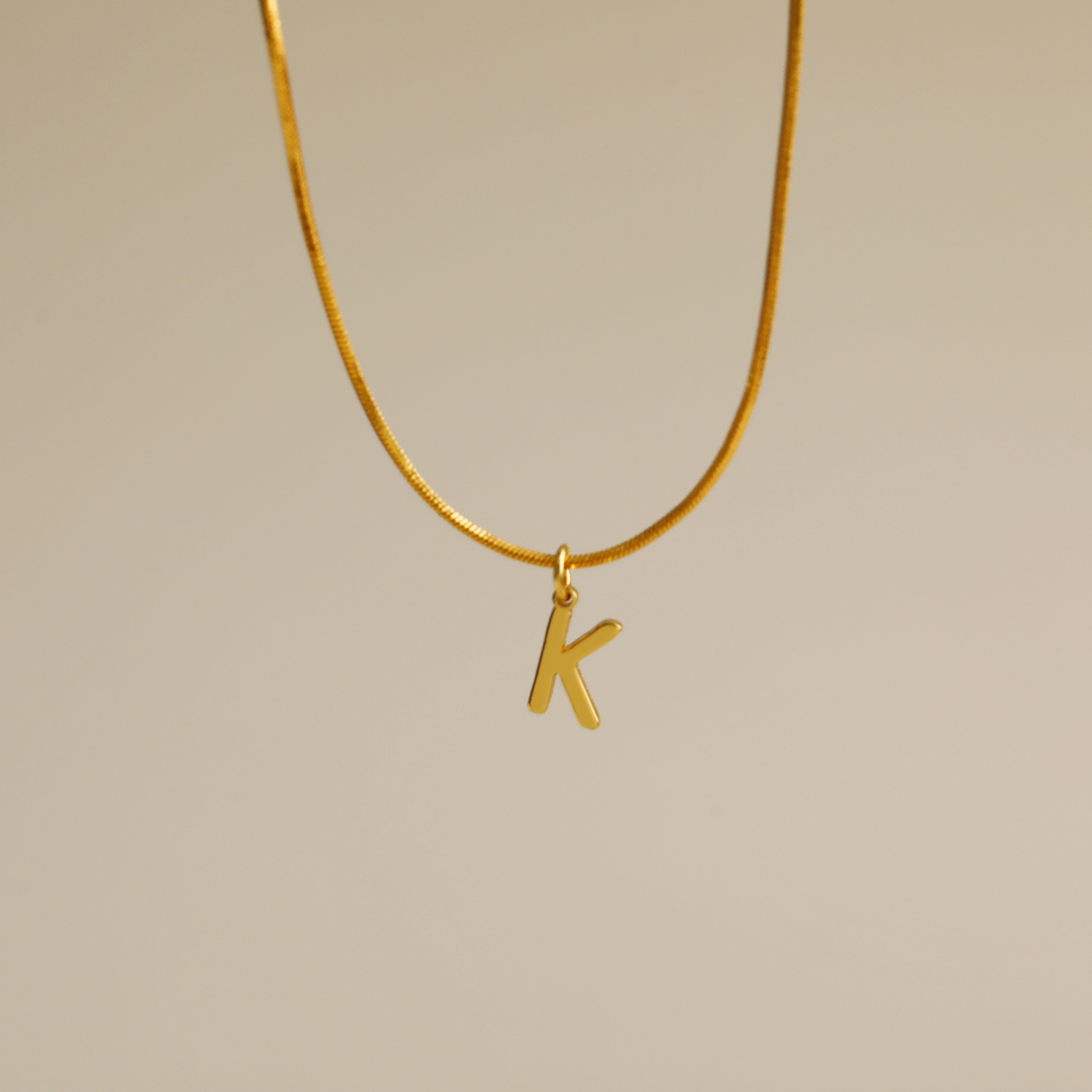 Wholesale Simple Style Commute Letter Copper 18K Gold Plated Pendant Necklace display picture 3