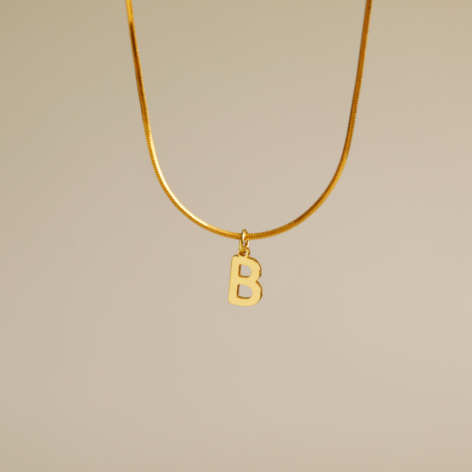 De Gros Style Simple Commuer Lettre Le Cuivre Plaqué Or 18K Pendentif display picture 8