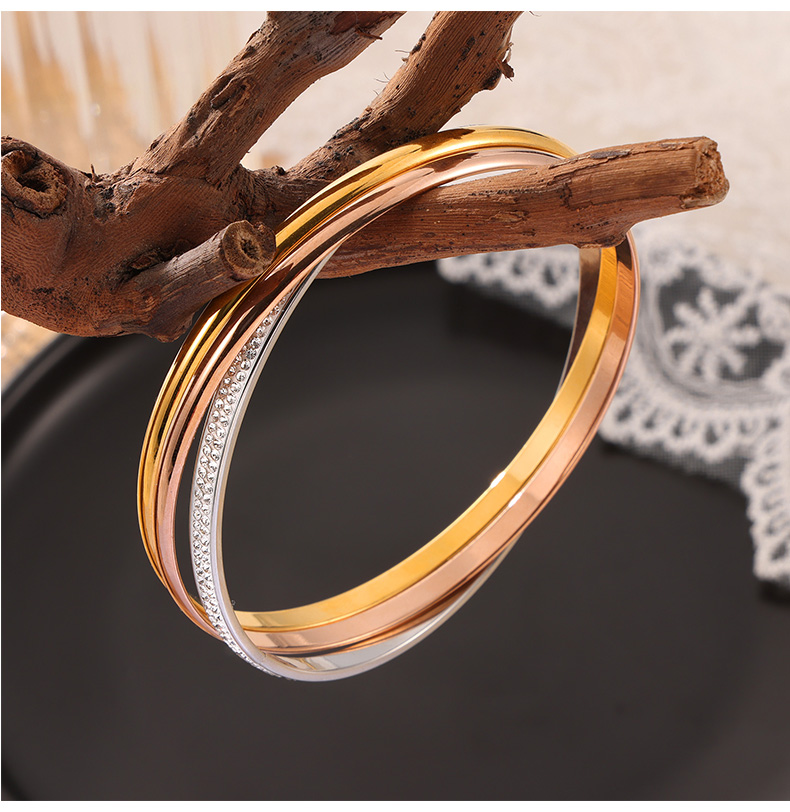 Titanium Steel 18K Gold Plated Simple Style Classic Style Plating Inlay Solid Color Rhinestones Bangle display picture 3