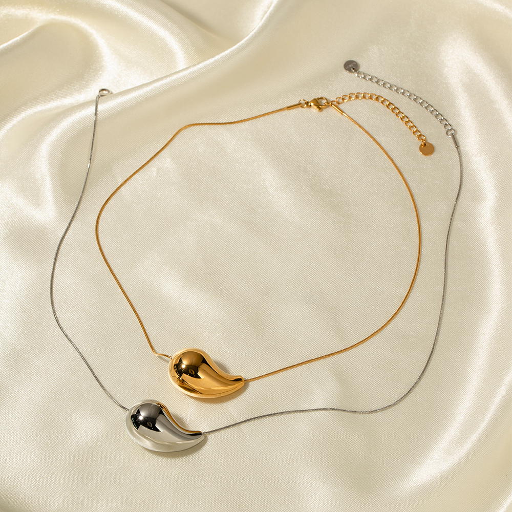 Edelstahl 304 18 Karat Vergoldet Einfacher Stil Klassischer Stil Überzug Wassertropfen Halskette Mit Anhänger display picture 5