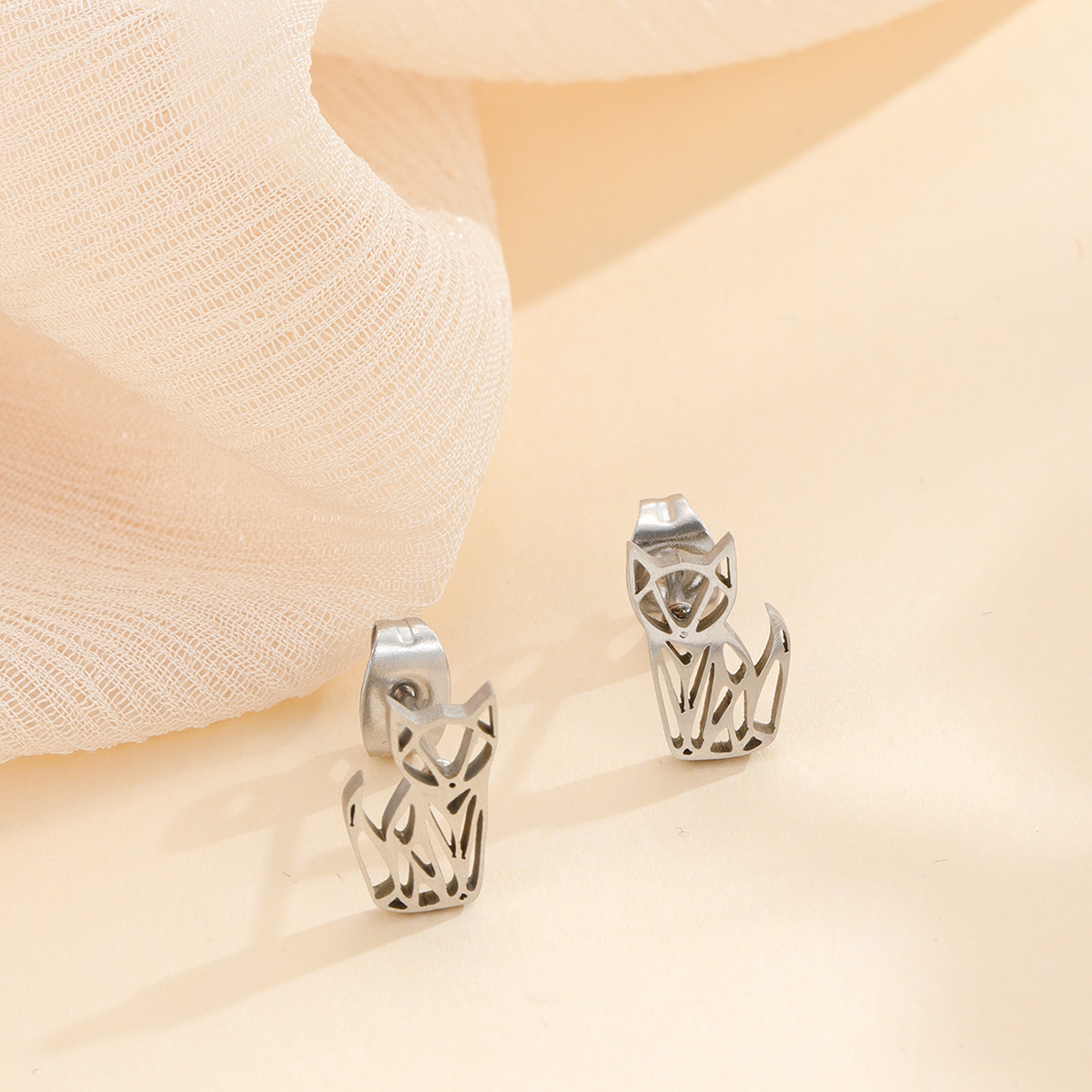 1 Pair Sweet Simple Style Animal Polishing 304 Stainless Steel 18K Gold Plated Ear Studs display picture 9