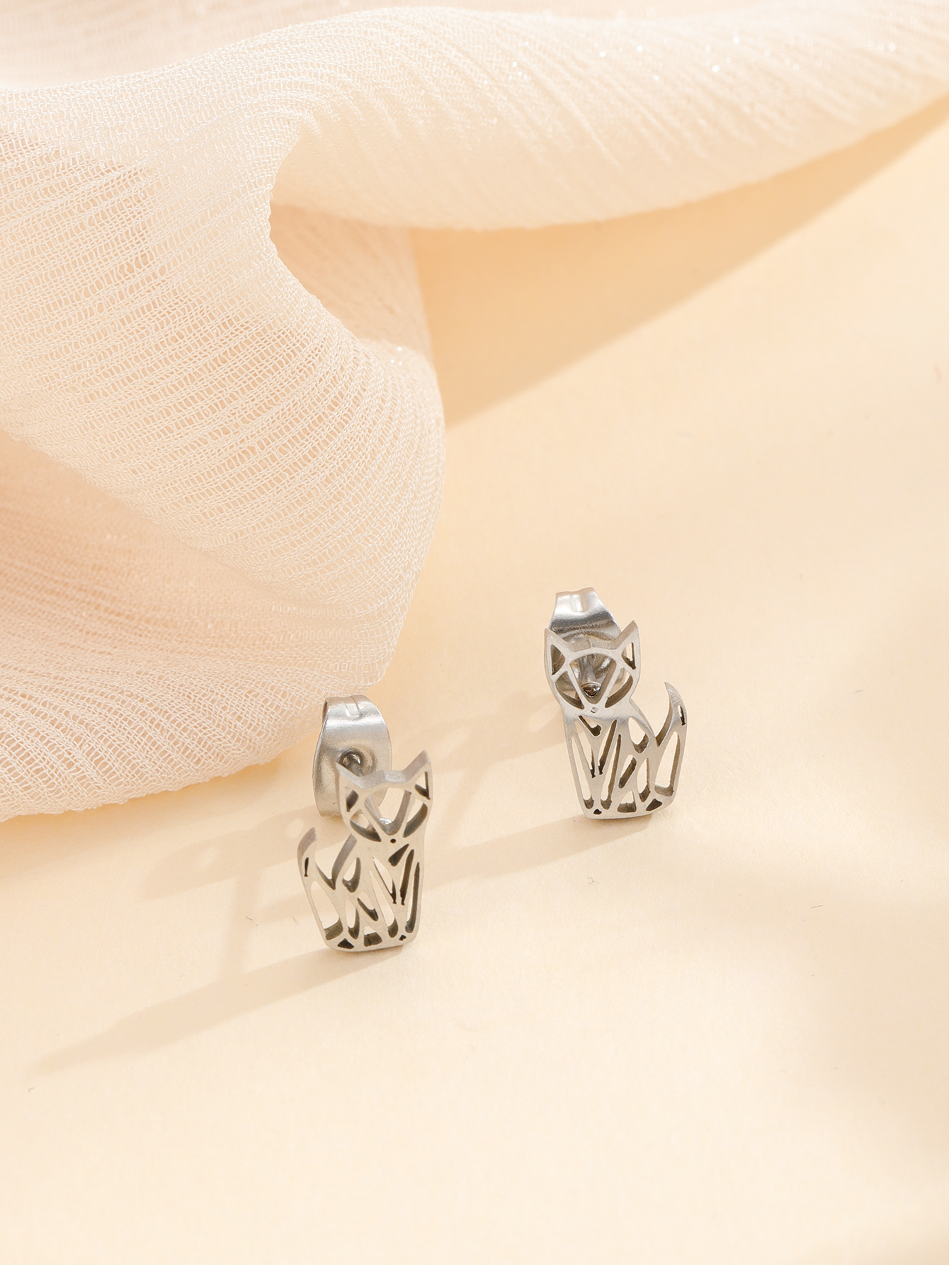 1 Pair Sweet Simple Style Animal Polishing 304 Stainless Steel 18K Gold Plated Ear Studs display picture 11