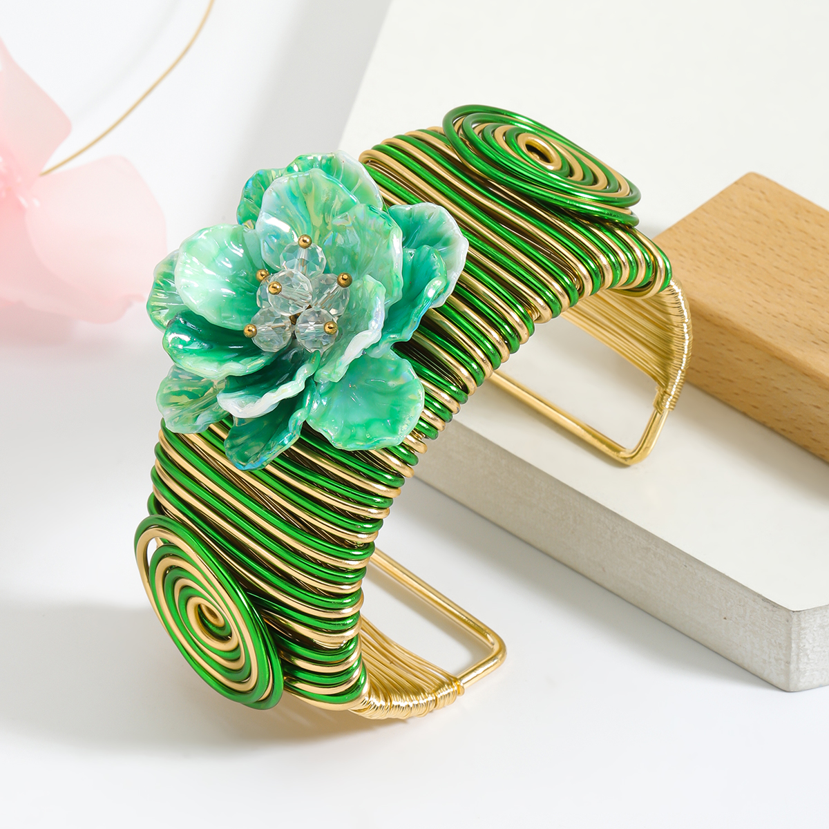 Retro Classic Style Flower Alloy Plating Women's Bangle display picture 3