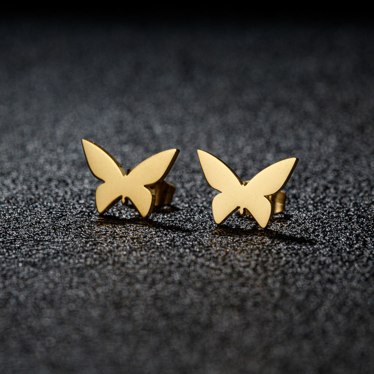 1 Pair Sweet Simple Style Artistic Heart Shape Butterfly Polishing 304 Stainless Steel 18K Gold Plated Ear Studs display picture 1