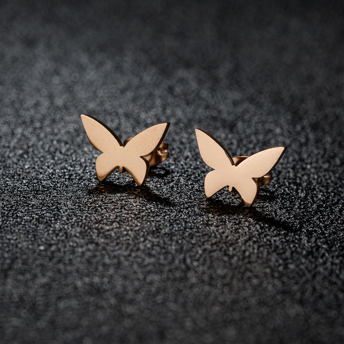 1 Pair Sweet Simple Style Artistic Heart Shape Butterfly Polishing 304 Stainless Steel 18K Gold Plated Ear Studs display picture 4