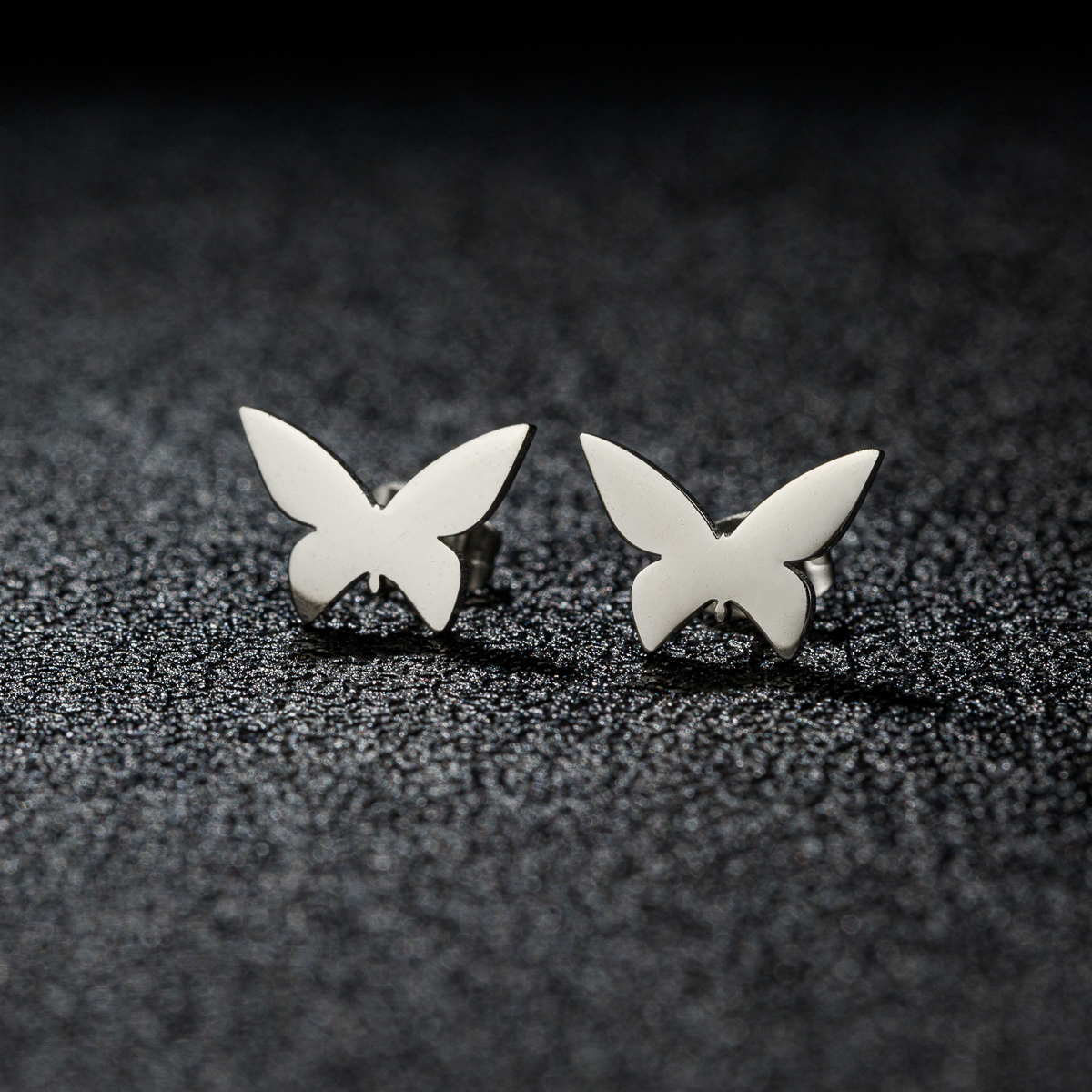 1 Pair Sweet Simple Style Artistic Heart Shape Butterfly Polishing 304 Stainless Steel 18K Gold Plated Ear Studs display picture 5
