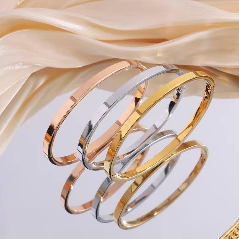 Style Simple Couleur Unie Acier Inoxydable 304 Plaqué Or 18K Bracelet En Masse display picture 4