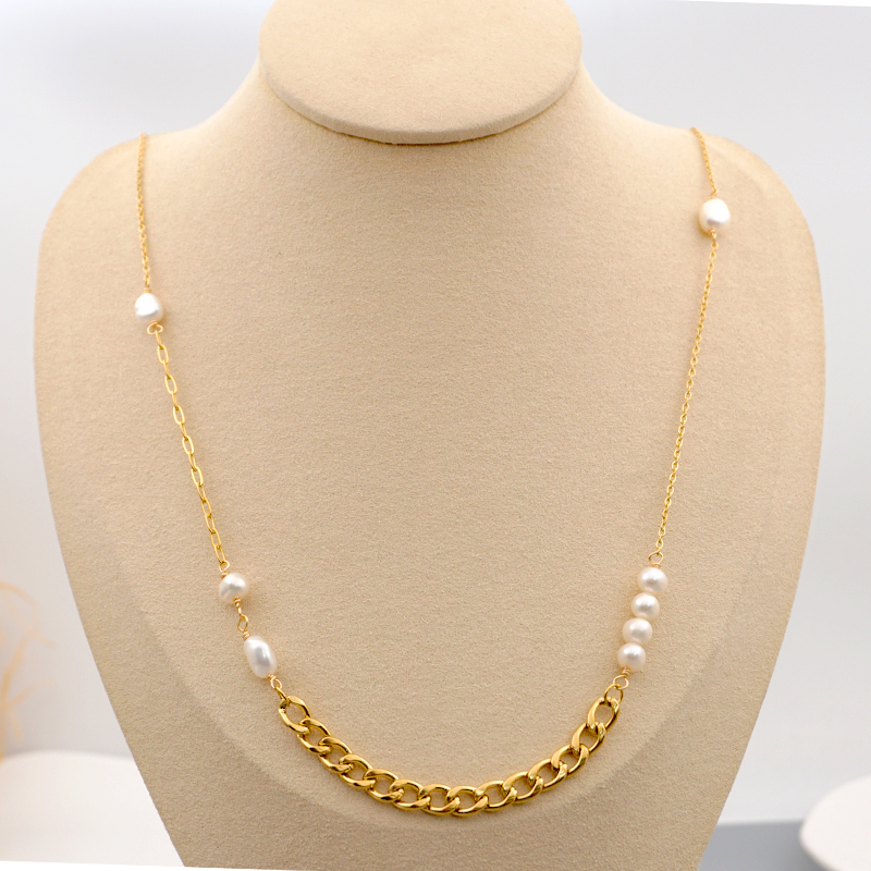 304 Stainless Steel Freshwater Pearl Titanium Steel Gold Plated Casual Vintage Style Simple Style Handmade Geometric Sweater Chain display picture 2