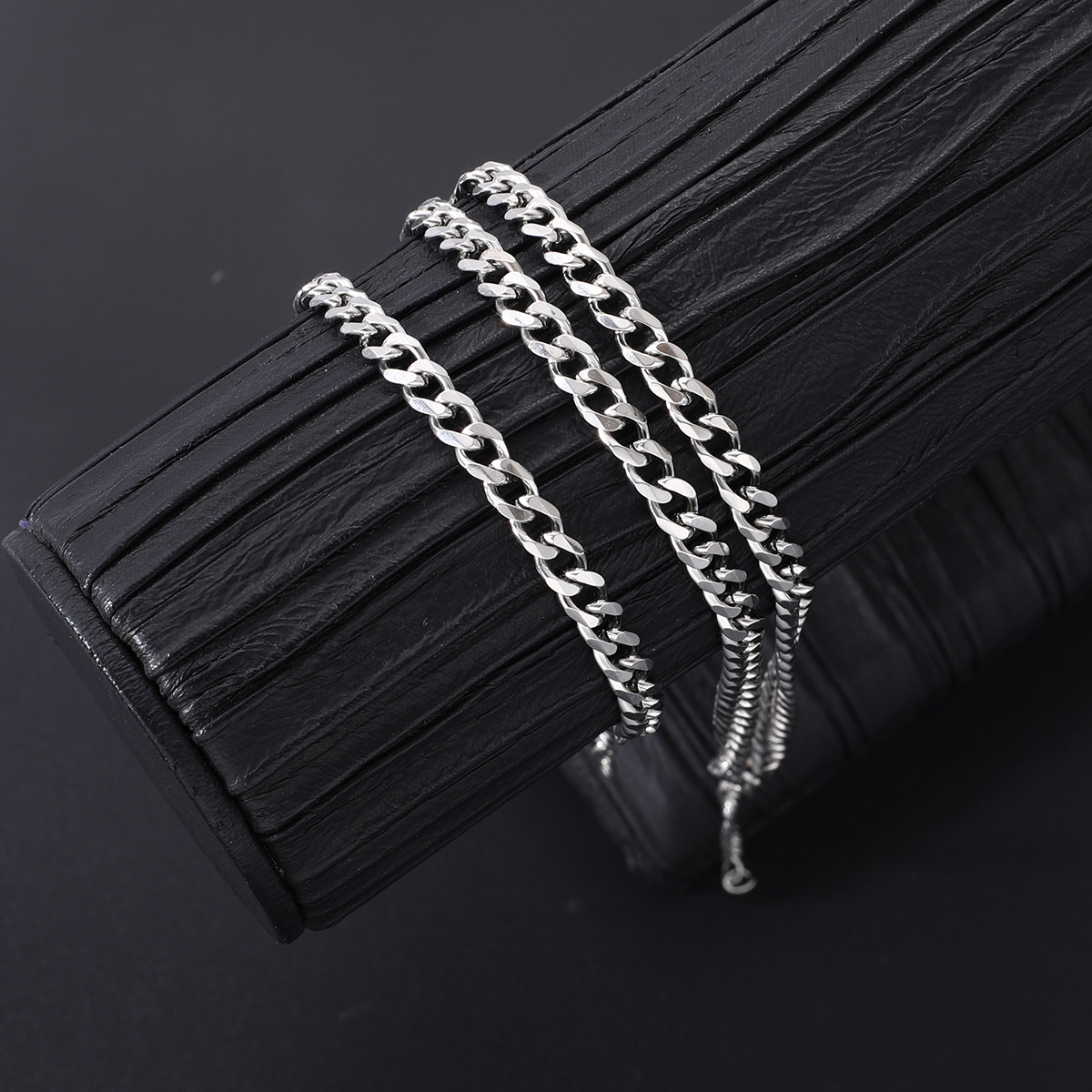 Simple Style Streetwear Geometric Alloy Unisex Bracelets Necklace display picture 3