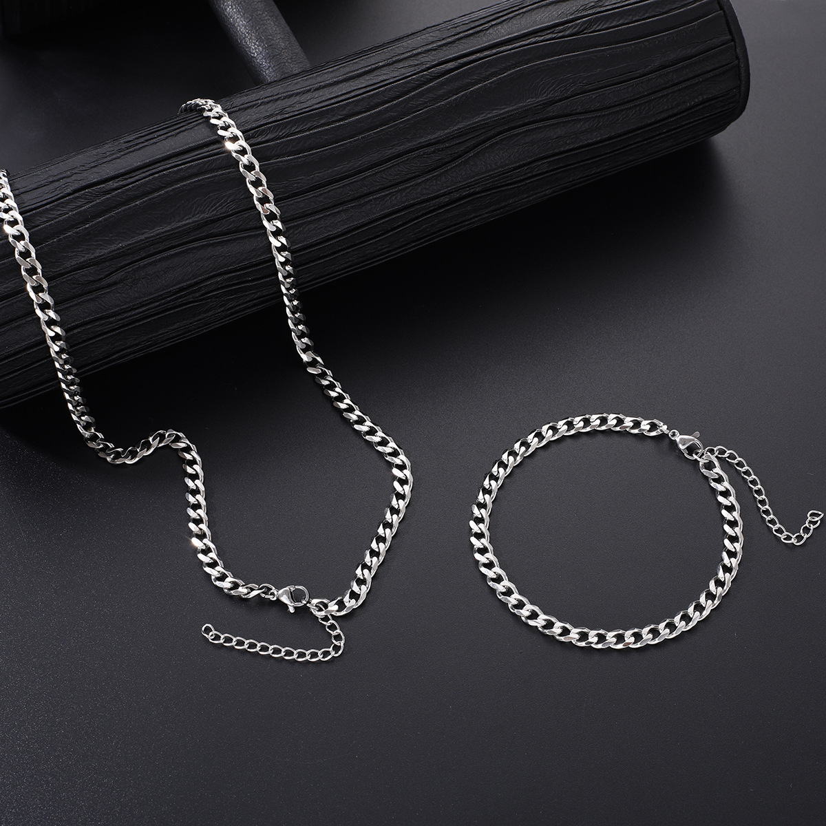 Simple Style Streetwear Geometric Alloy Unisex Bracelets Necklace display picture 2