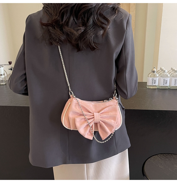 Women's Pu Leather Solid Color Classic Style Sewing Thread Zipper Shoulder Bag display picture 11