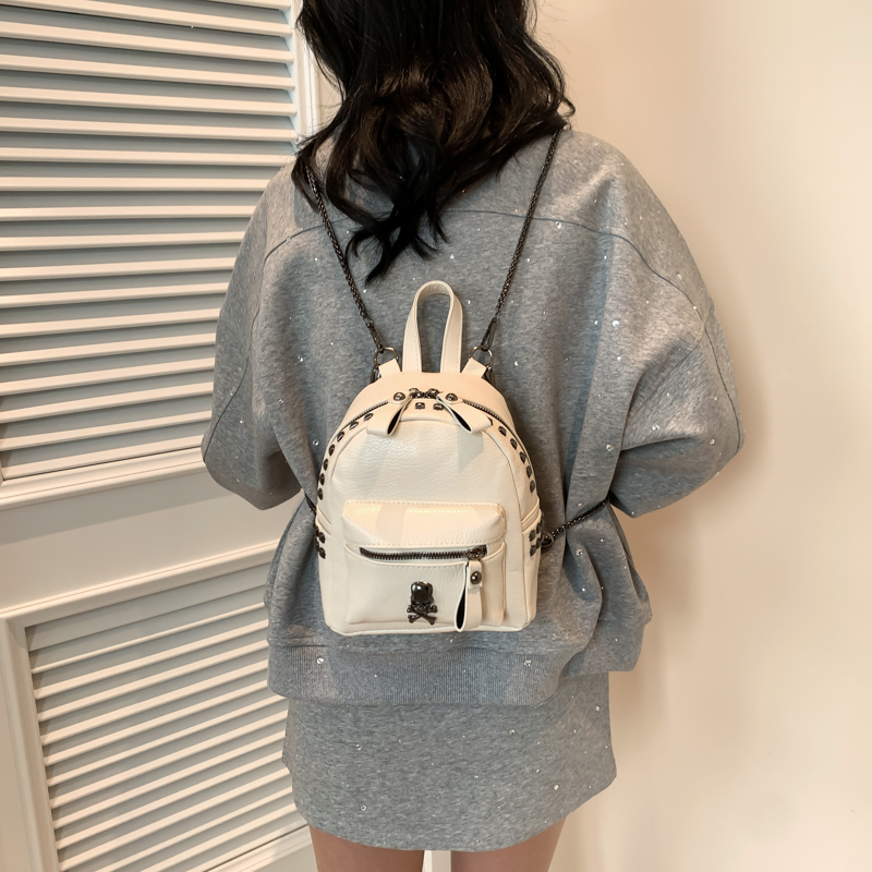 Medium Solid Color Casual Daily Shopping Women's Backpack display picture 3
