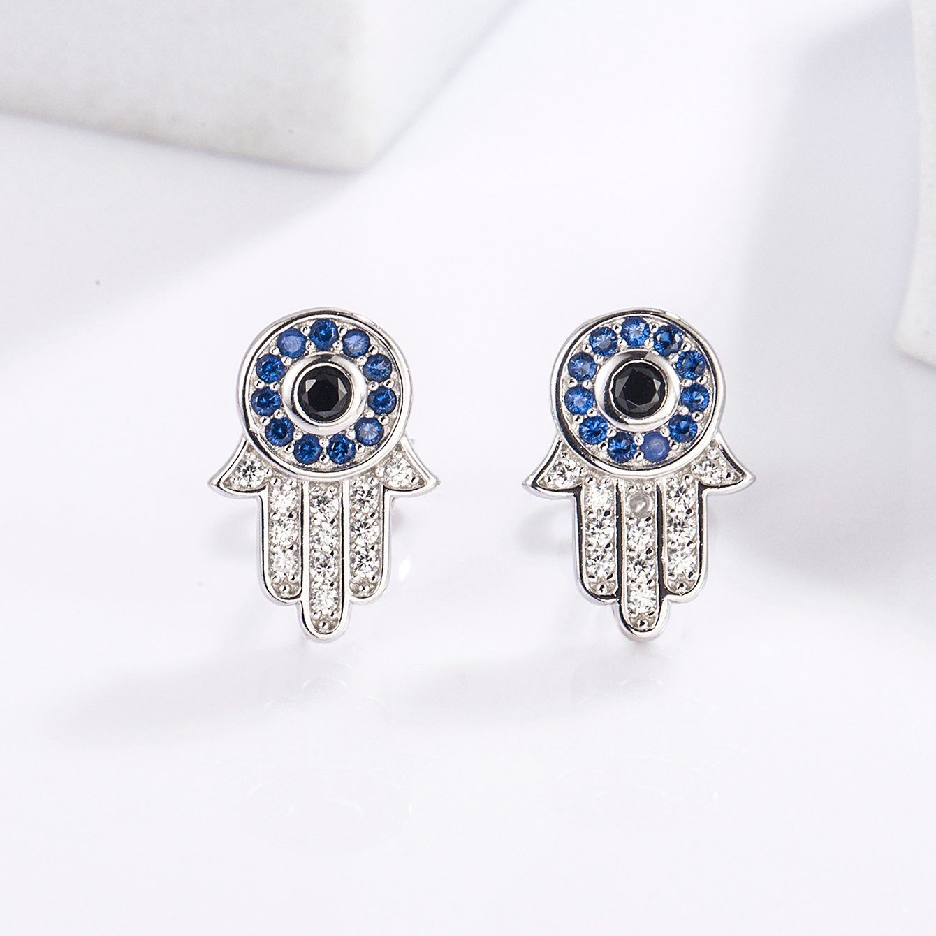 1 Piece Classical Funny Eye Octopus Plating Inlay Sterling Silver Zircon White Gold Plated Ear Studs display picture 9