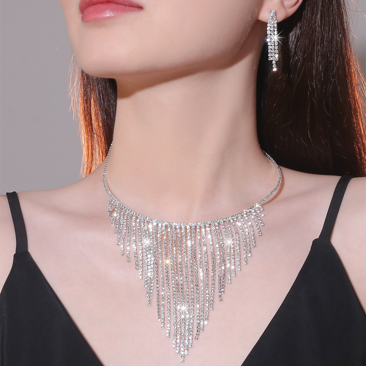 Simple Style Classic Style Solid Color Rhinestone Inlay Rhinestones Women's Jewelry Set display picture 1