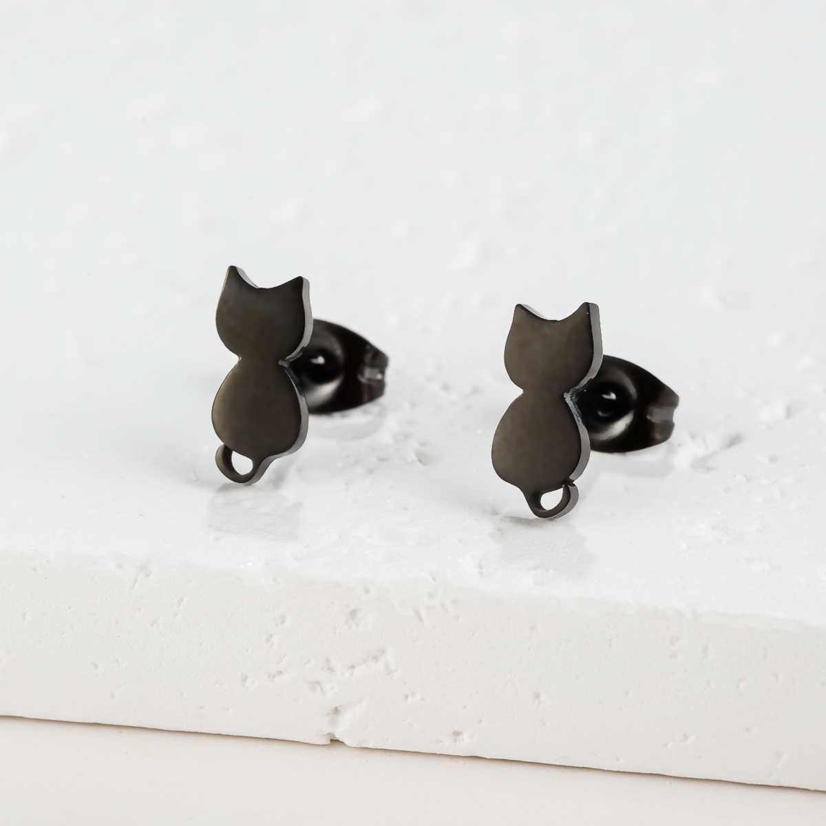 1 Pair Sweet Rabbit Cat Polishing 304 Stainless Steel 18K Gold Plated Ear Studs display picture 1