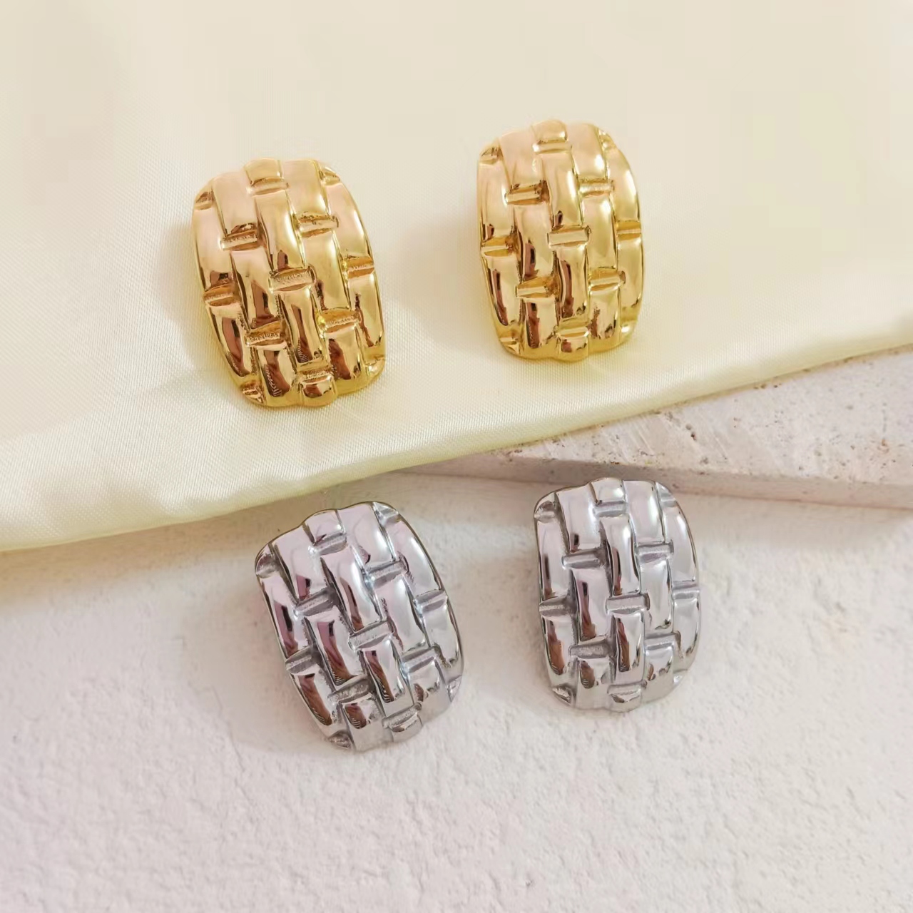 1 Paire Style Simple Rectangle Placage Acier Inoxydable 304 Plaqué Or 18K Boucles D'Oreilles display picture 4