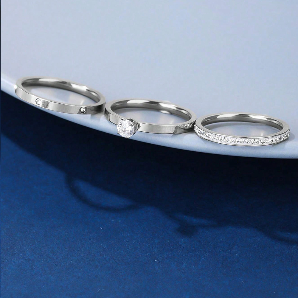 Elegant Solid Color 304 Stainless Steel Gold Plated Zircon Rings In Bulk display picture 4