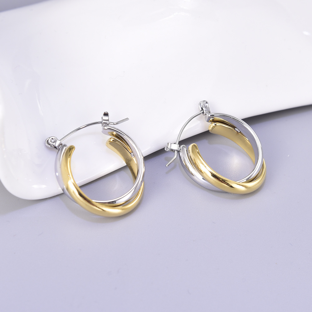 1 Pair Simple Style Classic Style C Shape Color Block Layered Titanium Steel 18K Gold Plated Earrings Ear Studs display picture 14