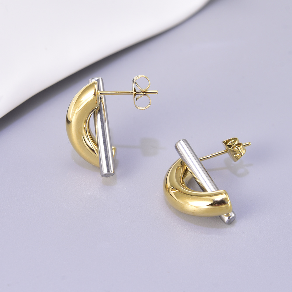 1 Pair Simple Style Classic Style C Shape Color Block Layered Titanium Steel 18K Gold Plated Earrings Ear Studs display picture 22