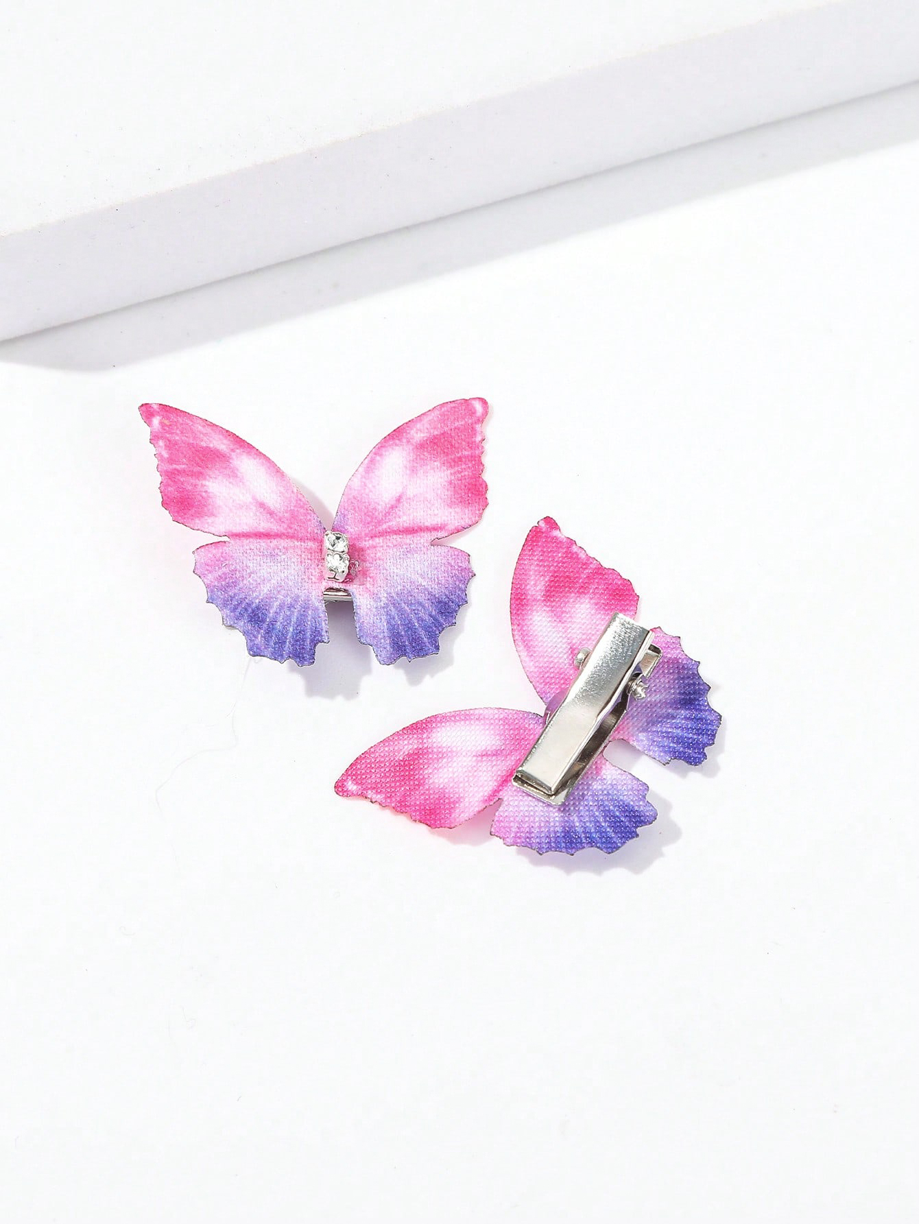 Women's Sweet Solid Color Butterfly Ferroalloy Hair Clip display picture 1